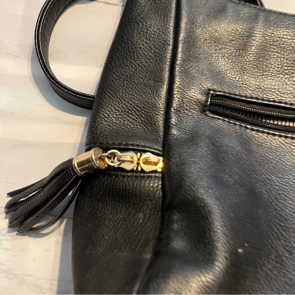 Black Medium Size Faux Leather Zip Up Purse with Gold Zipper Details - Picture 4 of 12